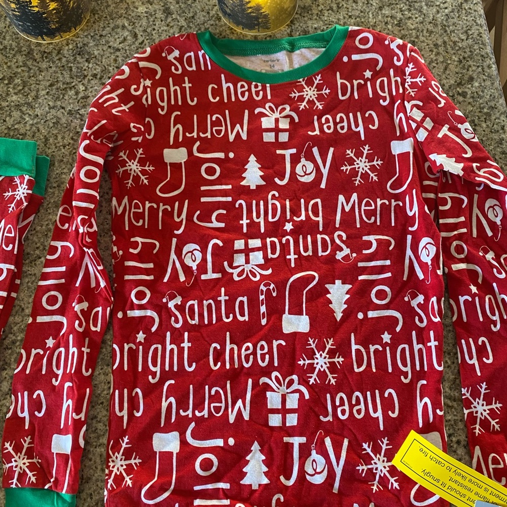 SOLD- Carter’s 2 piece Christmas pajamas - Picture 4 of 6